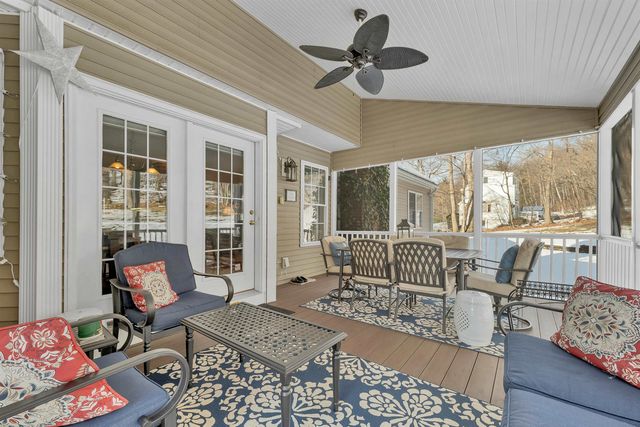 31 Longmeadow Drive, Brentwood, NH 03833