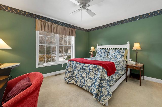 31 Longmeadow Drive, Brentwood, NH 03833