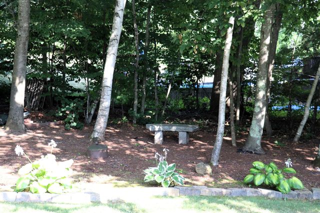 31 Longmeadow Drive, Brentwood, NH 03833