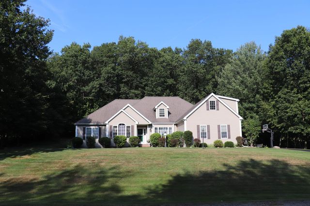 31 Longmeadow Drive, Brentwood, NH 03833