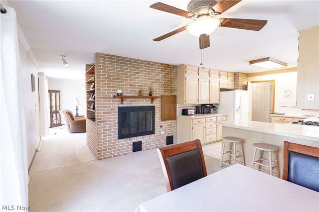 1009 Fair Oaks Avenue SW, North Canton, OH 44720