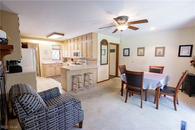 1009 Fair Oaks Avenue SW, North Canton, OH 44720