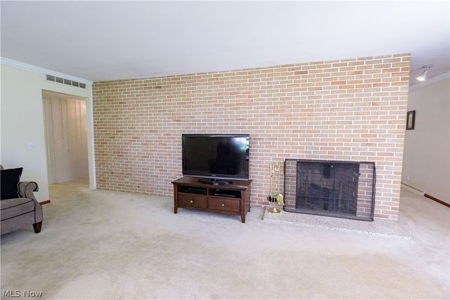1009 Fair Oaks Avenue SW, North Canton, OH 44720