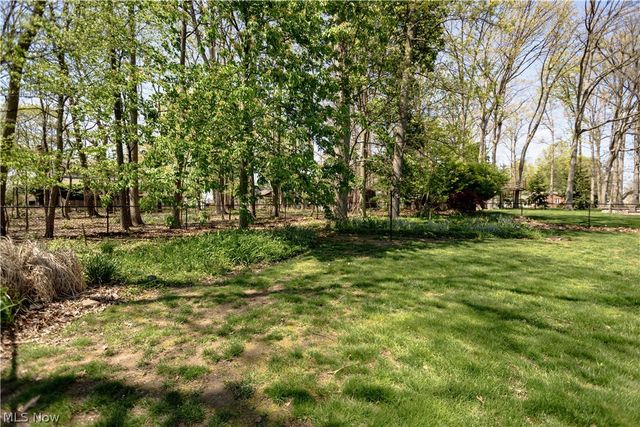 1009 Fair Oaks Avenue SW, North Canton, OH 44720