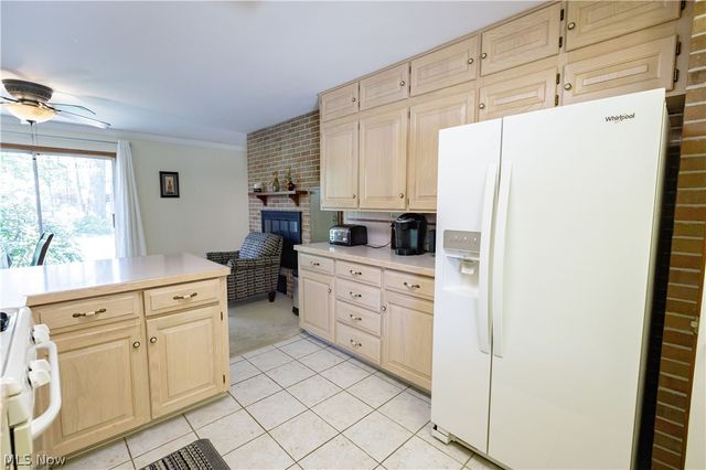 1009 Fair Oaks Avenue SW, North Canton, OH 44720