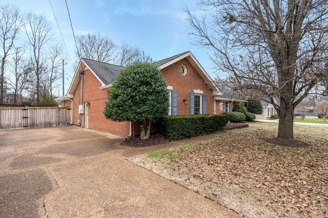 7351 Rolling River Pkwy, Nashville, TN 37221