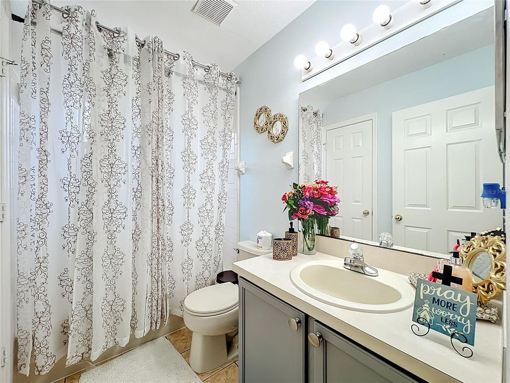 Image 21 of property listing at 8016 EQUITATION COURT, Orlando, FL 32818