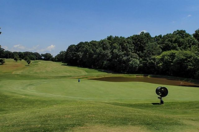 1652 Red Cedar Road, Commerce, GA 30530