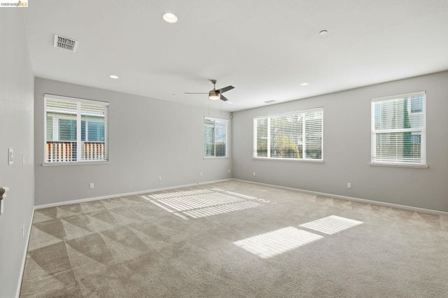 809 Bluestone Dr, Oakley, CA 94561