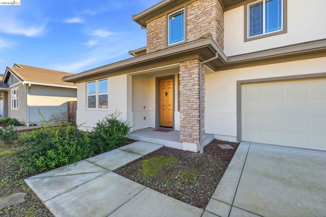 809 Bluestone Dr, Oakley, CA 94561