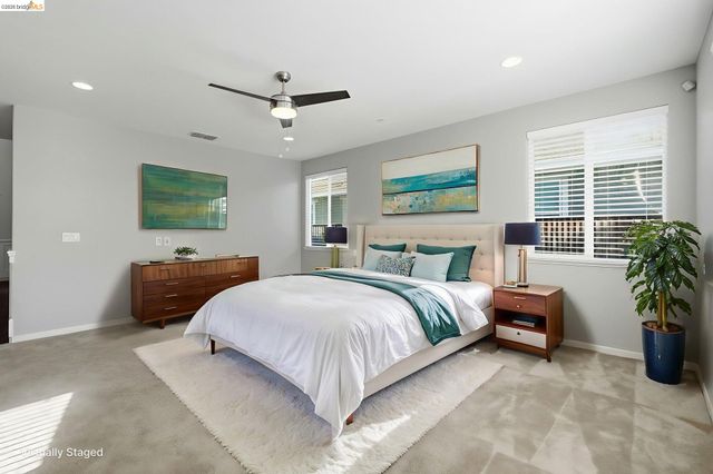 809 Bluestone Dr, Oakley, CA 94561