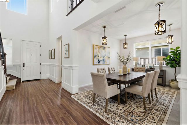 809 Bluestone Dr, Oakley, CA 94561