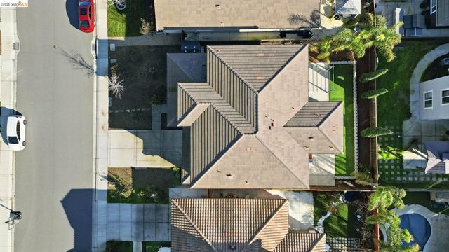 809 Bluestone Dr, Oakley, CA 94561