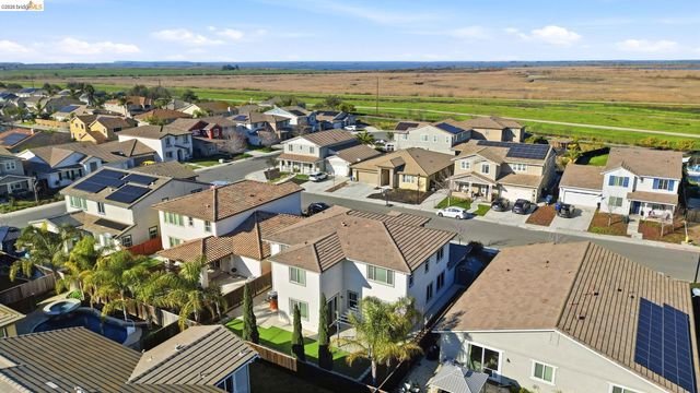 809 Bluestone Dr, Oakley, CA 94561