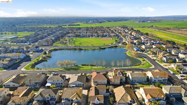 809 Bluestone Dr, Oakley, CA 94561