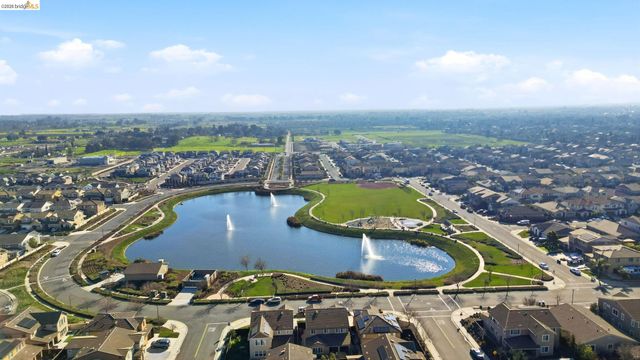 809 Bluestone Dr, Oakley, CA 94561