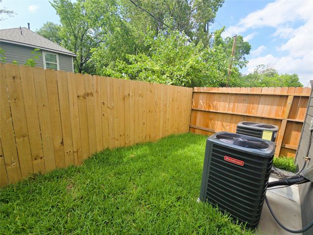 8101 Venus Street A, Houston, TX 77088