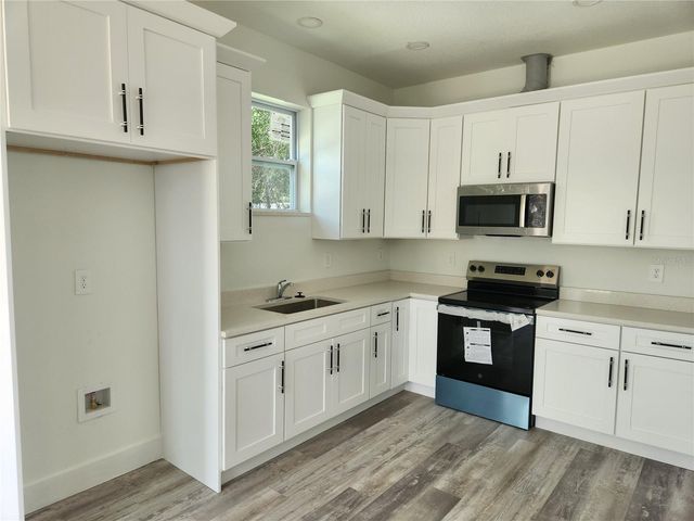 926 11TH AVENUE S, St Petersburg, FL 33705