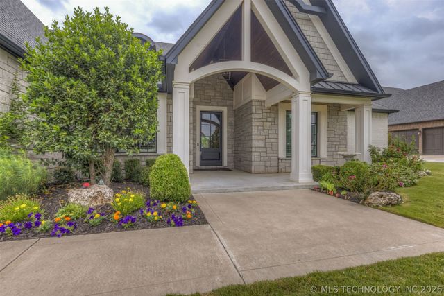 12719 S 4th Street, Jenks, OK 74037