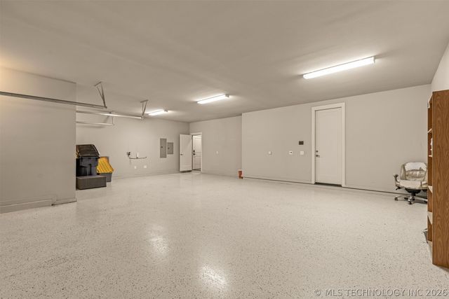12719 S 4th Street, Jenks, OK 74037