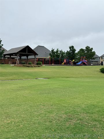 12719 S 4th Street, Jenks, OK 74037