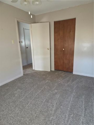 1711 Lockhart Lane, Osawatomie, KS 66064