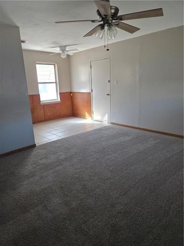 1711 Lockhart Lane, Osawatomie, KS 66064