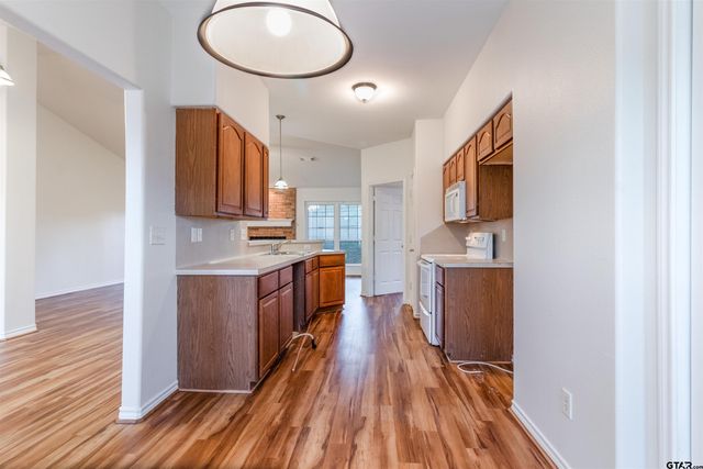 904 Mockingbird, Whitehouse, TX 75791