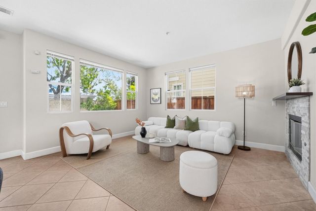 7325 Carter Avenue, Newark, CA 94560