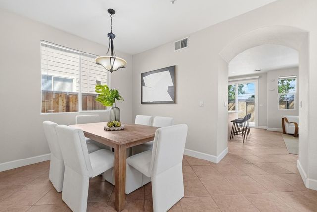 7325 Carter Avenue, Newark, CA 94560