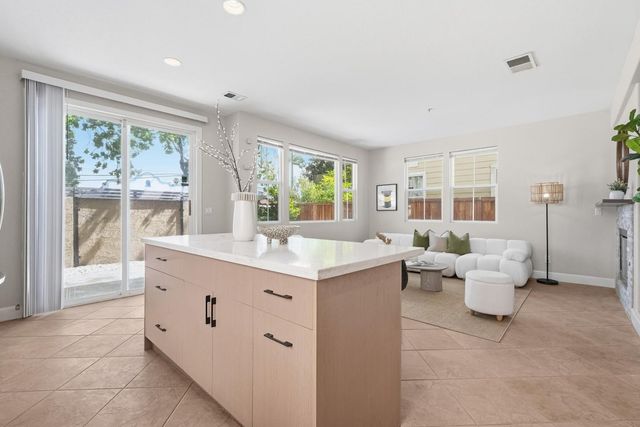 7325 Carter Avenue, Newark, CA 94560