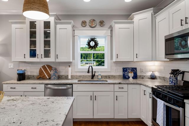 3441 Allison Meadows, Piney Flats, TN 37686