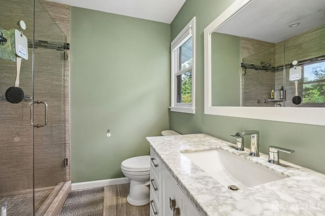 9 Heather Drive, Manalapan, NJ 07726