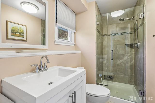 9 Heather Drive, Manalapan, NJ 07726