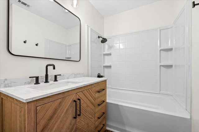 4004 Danli LN, Austin, TX 78749