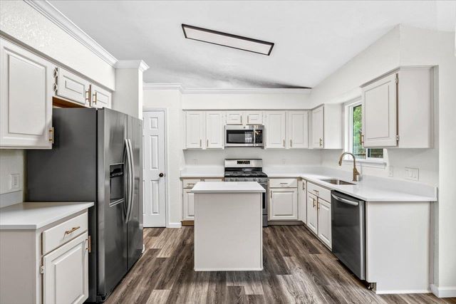 4004 Danli LN, Austin, TX 78749