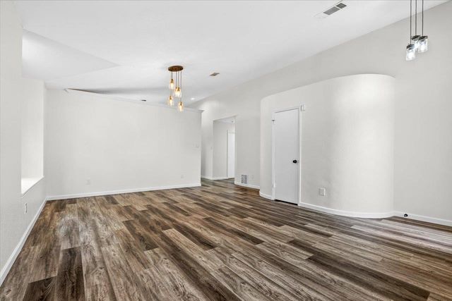 4004 Danli LN, Austin, TX 78749