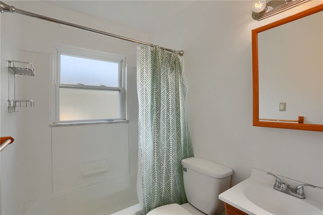 819 Leech St, Mckeesport, PA 15132