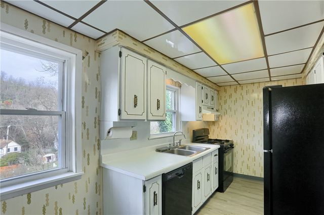 819 Leech St, Mckeesport, PA 15132