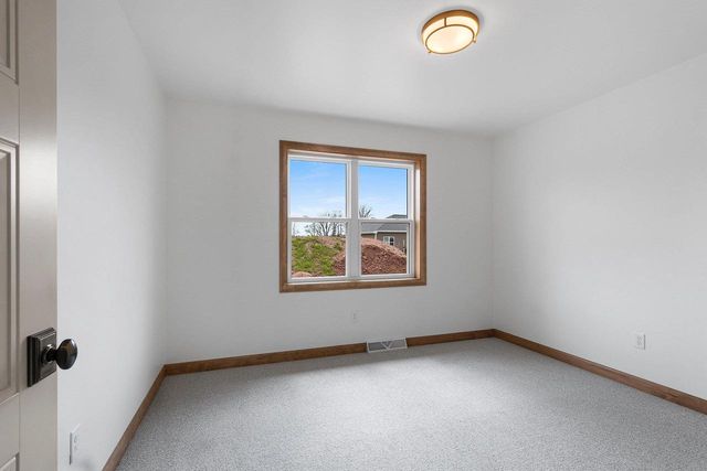 305 BATTERY AVENUE, De Pere, WI 54115