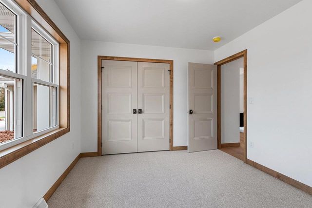 305 BATTERY AVENUE, De Pere, WI 54115