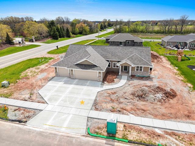305 BATTERY AVENUE, De Pere, WI 54115