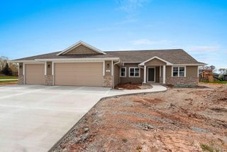 305 BATTERY AVENUE, De Pere, WI 54115