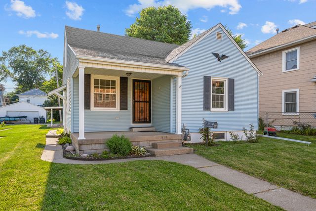 1826 33rd Street, Rock Island, IL 61201