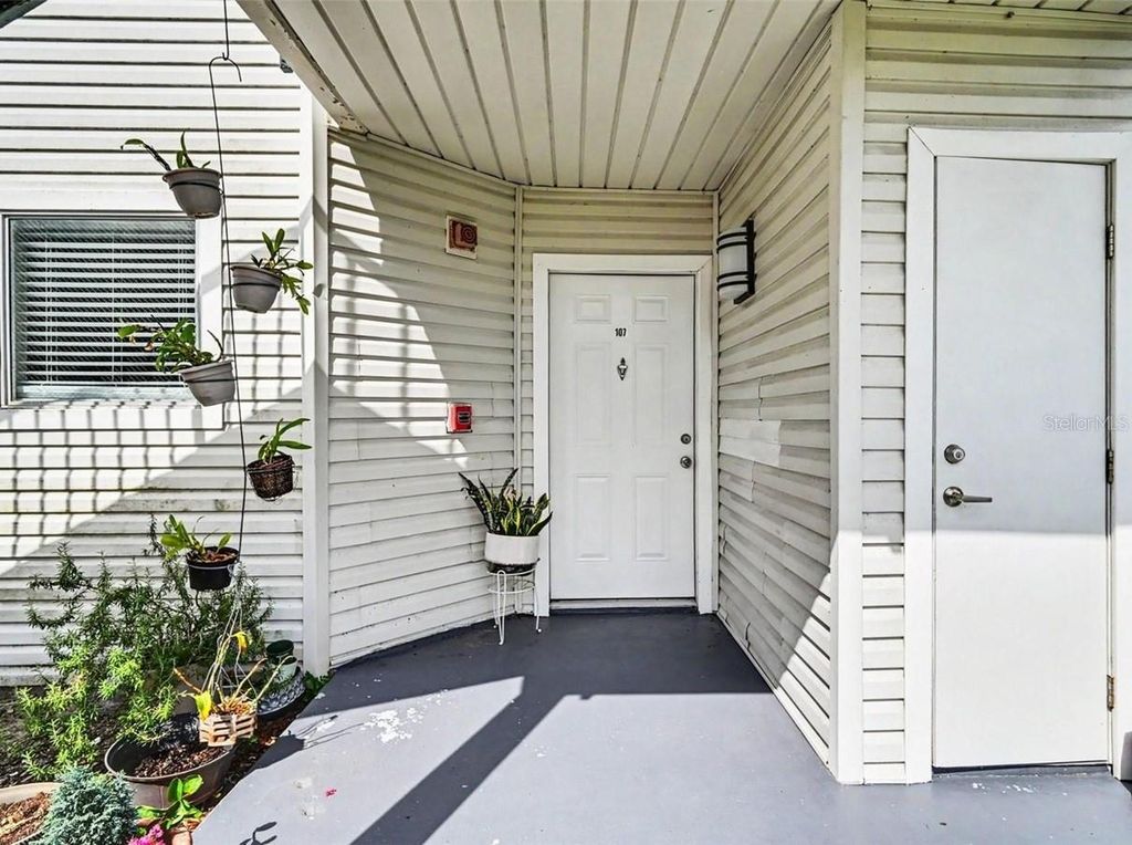 2552 WOODGATE BOULEVARD 107, Orlando, FL 32822