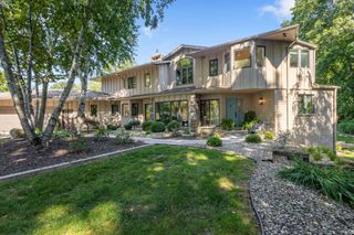19353 Dorchester Ct, Bristol, IN 46507