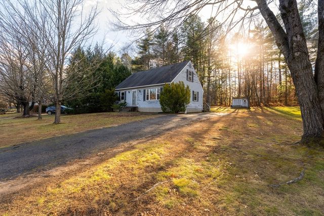 16 Picard Cir, Easthampton, MA 01027