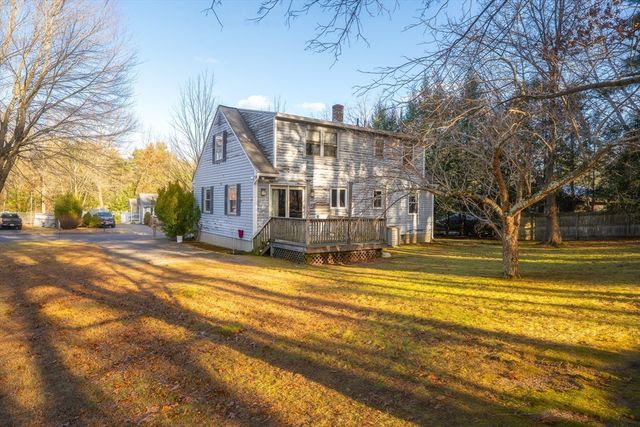 16 Picard Cir, Easthampton, MA 01027