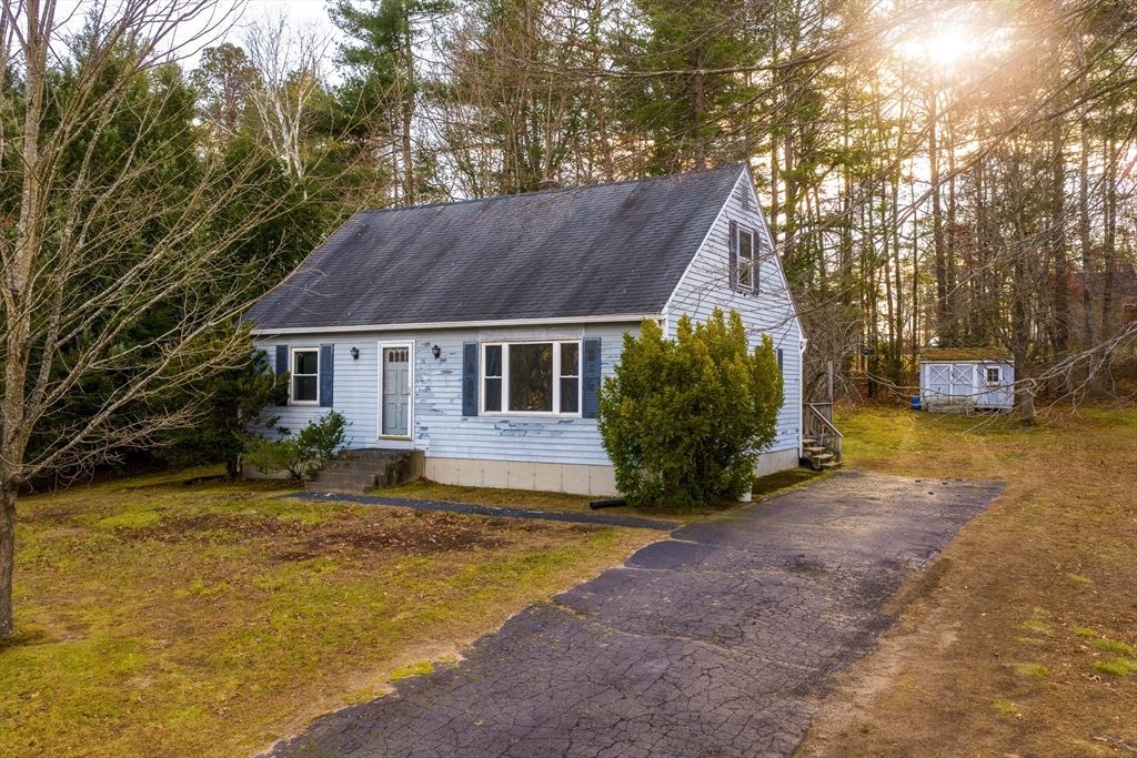 16 Picard Cir, Easthampton, MA 01027
