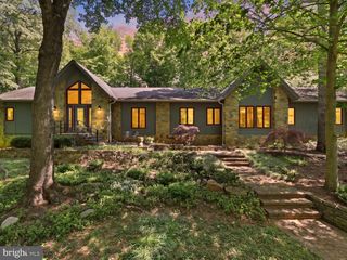 9492 OAK FALLS CT, Great Falls, VA 22066